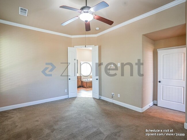 Building Photo - 419 San Marcos Dr