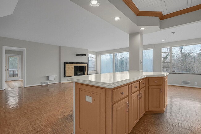 Building Photo - 2737-2737 Charing Rd