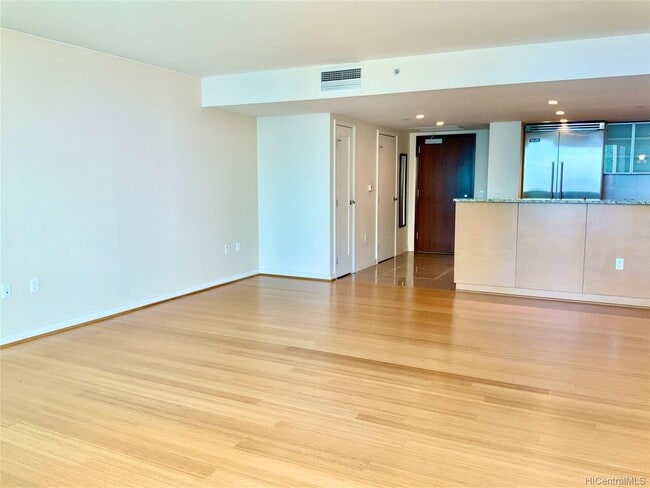 Building Photo - Koolani 4008