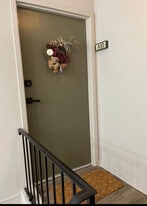 Building Photo - 2805 Northeast Expy