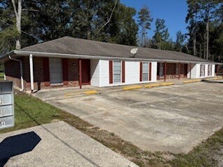 Building Photo - 45147 Durbin Rd