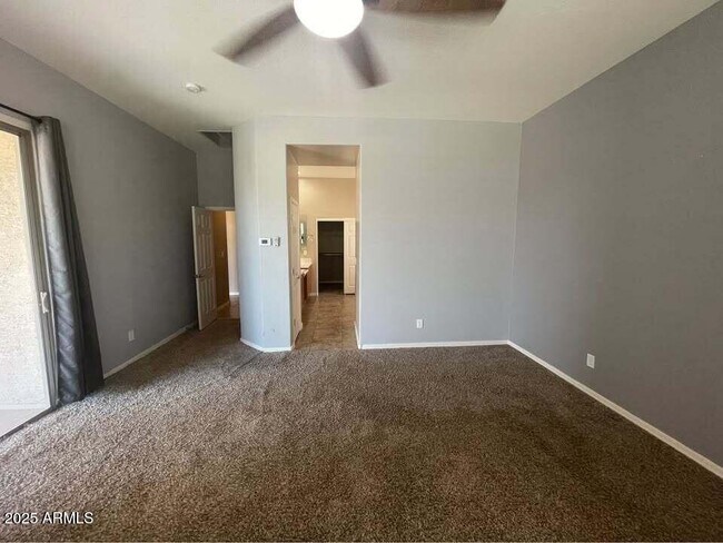 Building Photo - 4918 W Carpenter Dr