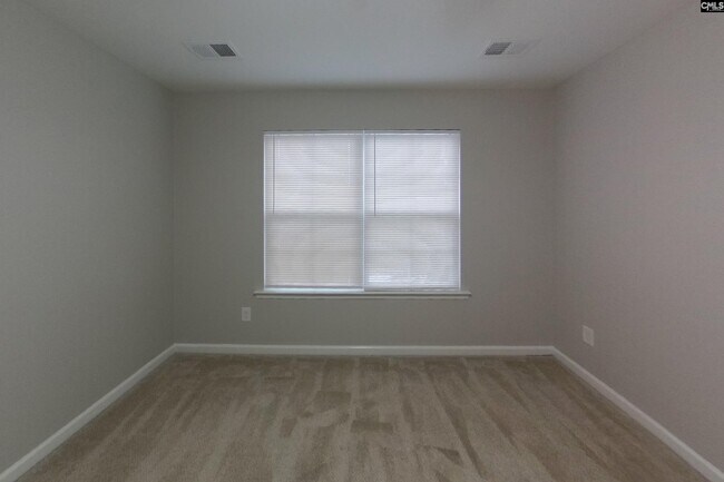 Building Photo - 323 Springwalk Ln