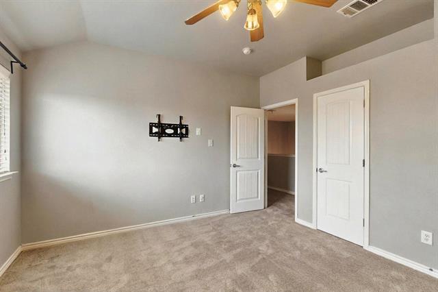 Building Photo - 1236 Blue Brook Dr