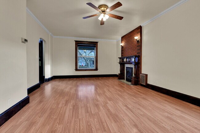 Building Photo - $2,900, 3-bed, 2 bath victorian home with a fenced yard and $300 off the first month's rent.