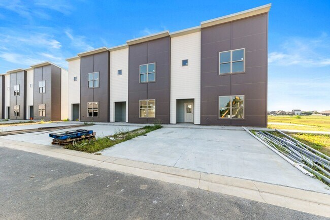 Building Photo - 109 Firethorn Dr