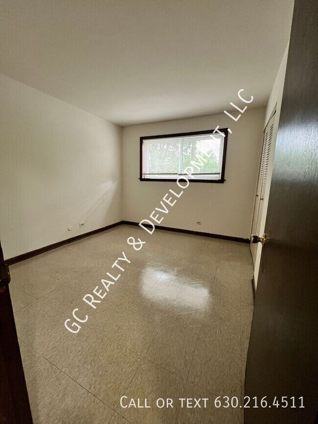 Building Photo - 525 Highview Ave