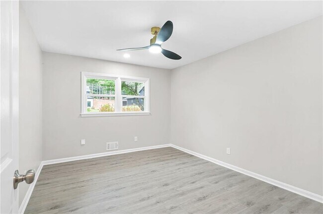 Building Photo - 4188 Fontana Ct