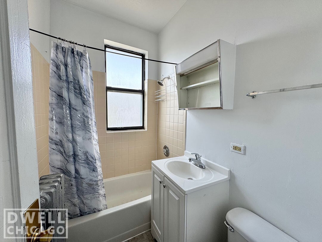Building Photo - 1544 N Kedzie Ave