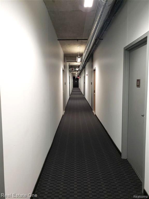 Building Photo - 100 W Fifth St