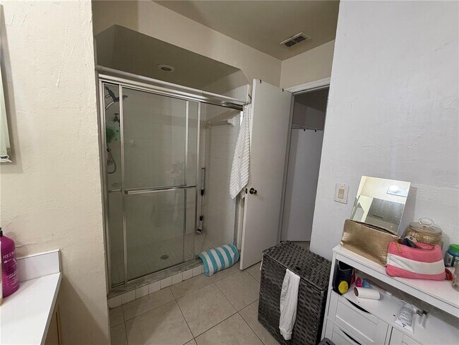 Building Photo - 13112 Meadowfield Dr