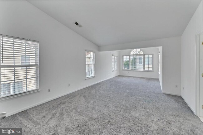 Building Photo - 42704 Sandman Terrace