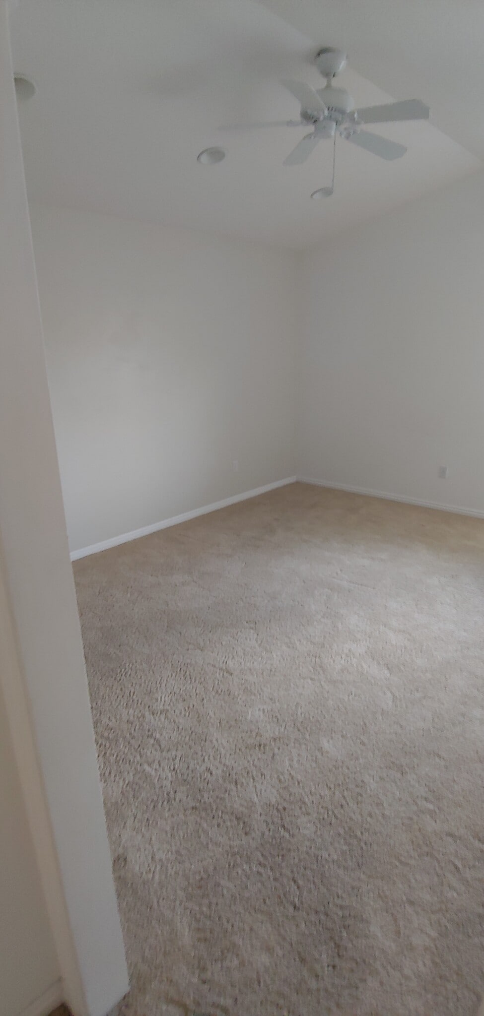 Building Photo - 936 Meadowbrook Dr