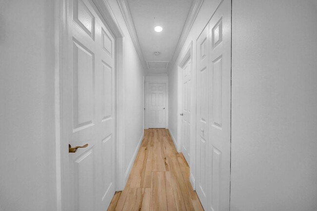 Building Photo - 555 S Gulf Dr