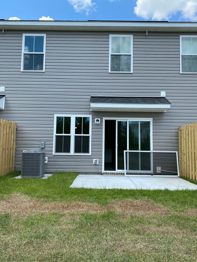 Backyard (sliding door is attached) - 78 Horizon Ln