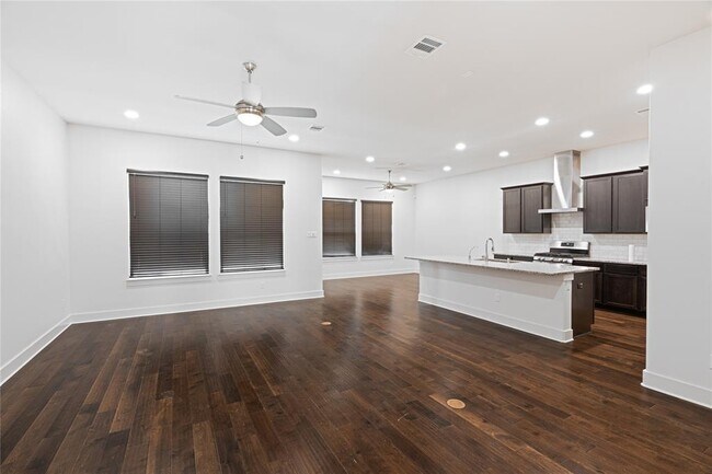 Building Photo - 1241 Summerbrooke Cir