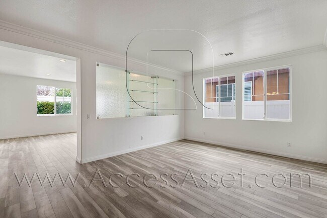 Building Photo - 8036 Englesma St