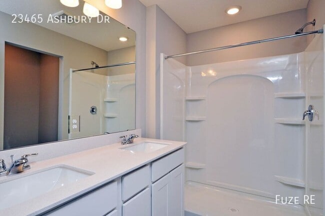 Building Photo - 23465 Ashbury Dr