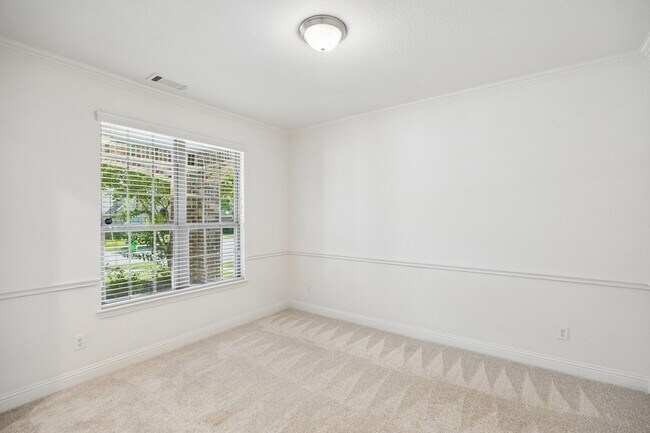 Building Photo - 15920 Gladewater Terrace