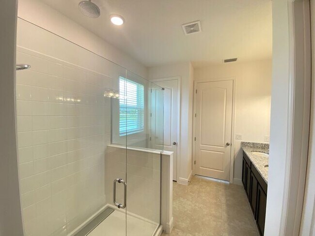 Building Photo - Hanover Lakes-4957 Olivia Court St. Cloud,...