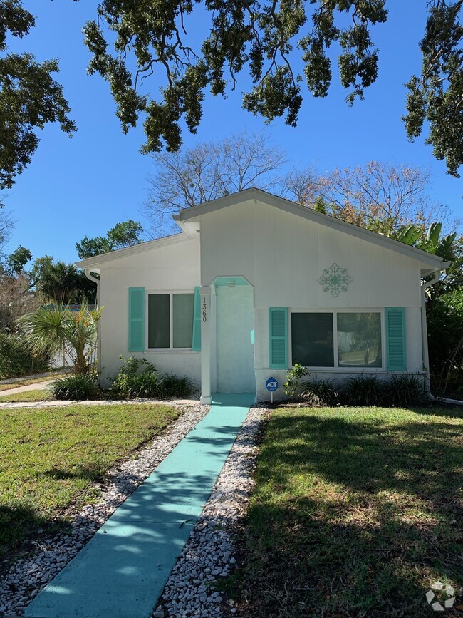 Building Photo - 1360 Daytona Ave