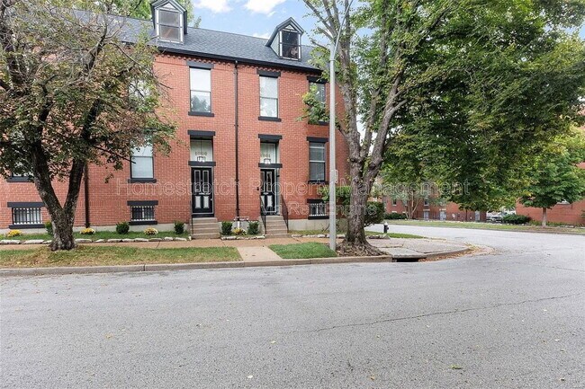 Building Photo - 1001 Lami St