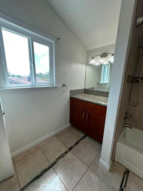 Building Photo - 26286 Topanga Way