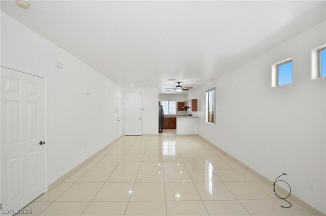 Building Photo - 4218 S Sugar Dr