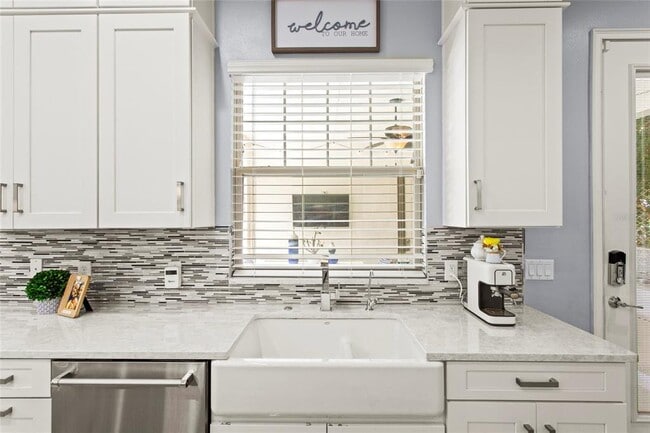 Building Photo - 10067 Mere Pkwy