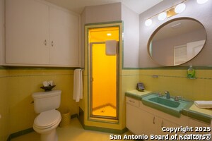 Building Photo - 606 Antler Dr