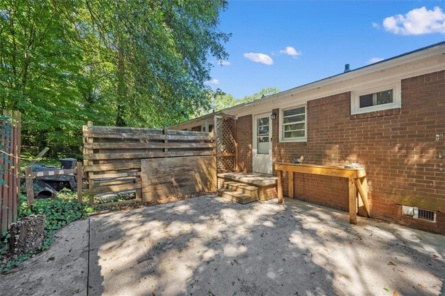 Building Photo - 190 Opal Dr