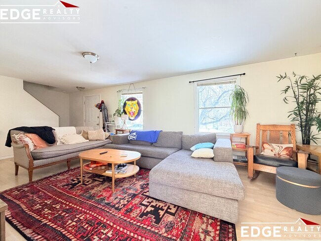 Building Photo - 26 Arden St