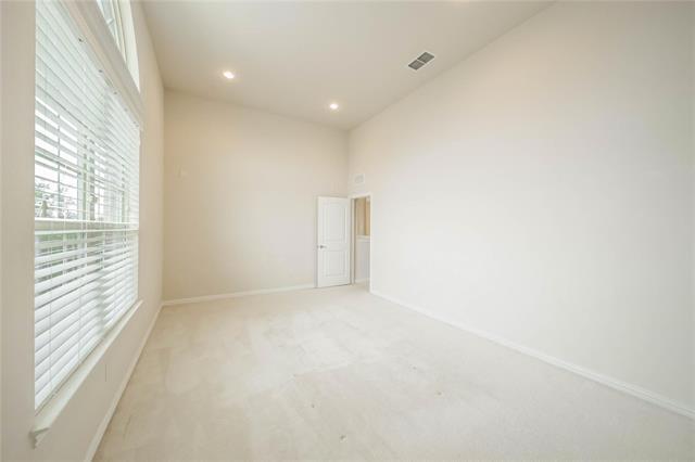 Building Photo - 2808 Frontier Dr