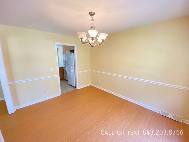 Building Photo - 654 McCutchen St