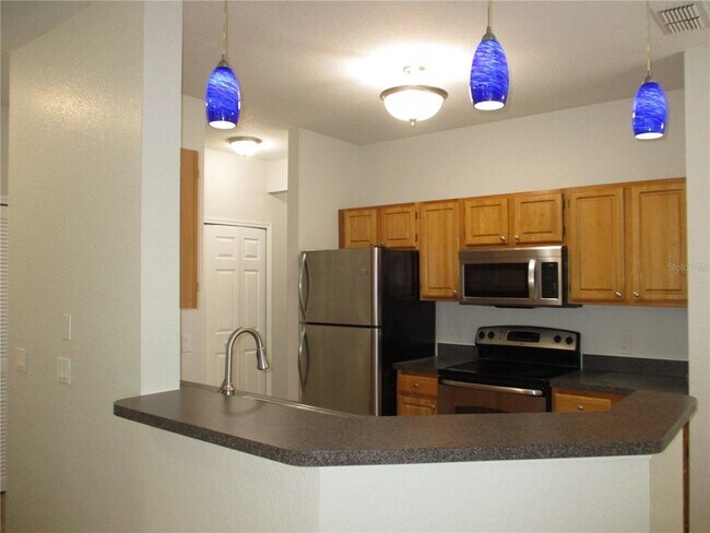 Building Photo - 6055 Westgate Dr