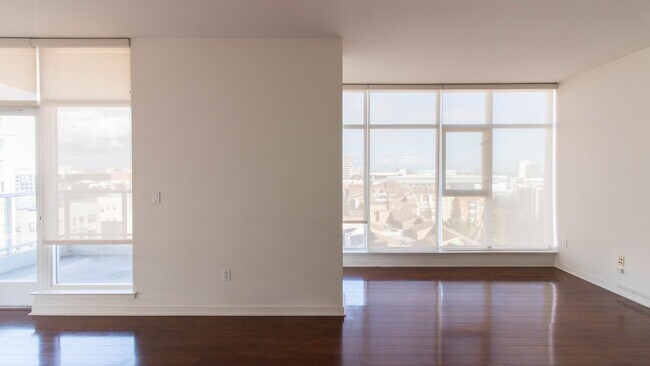 Building Photo - 411 Season Way