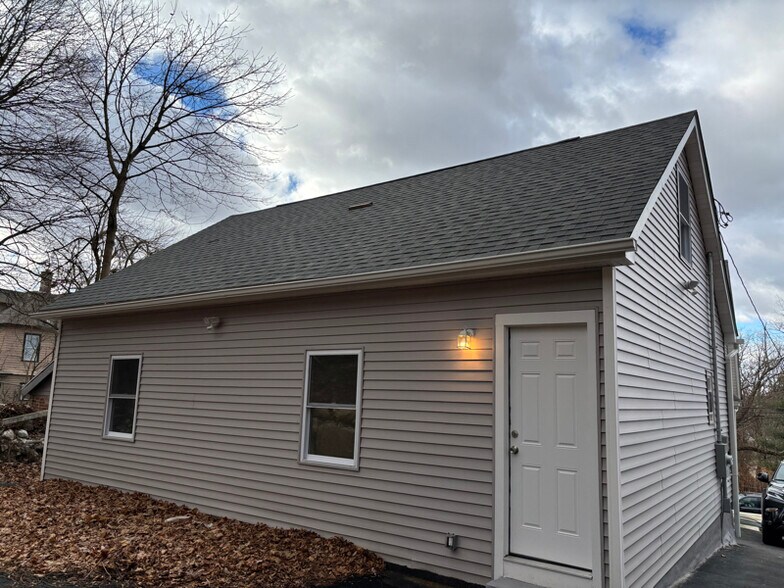 Building Photo - 25 Beech St