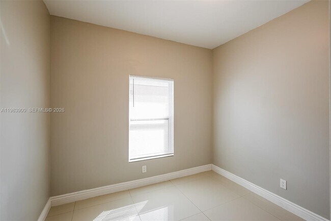 Building Photo - 2835 NW 14th St