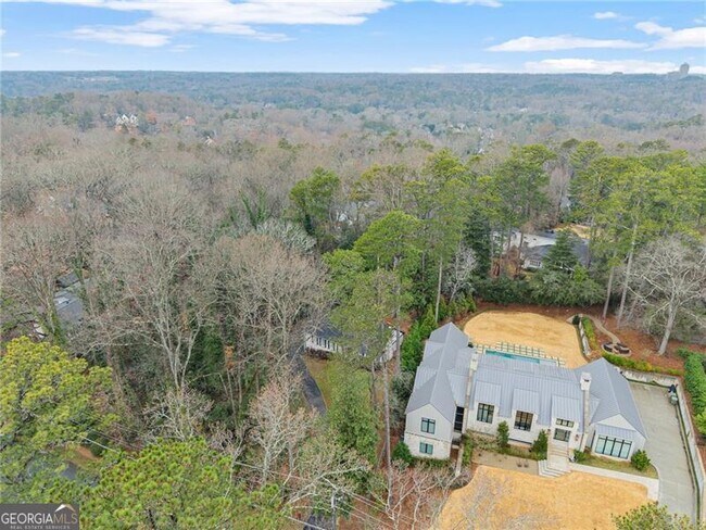 Building Photo - 4540 Club Valley Dr NE