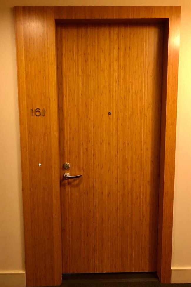 Building Photo - Millennium Stunner! 2BR/2BA 1,245sqft! Pet...