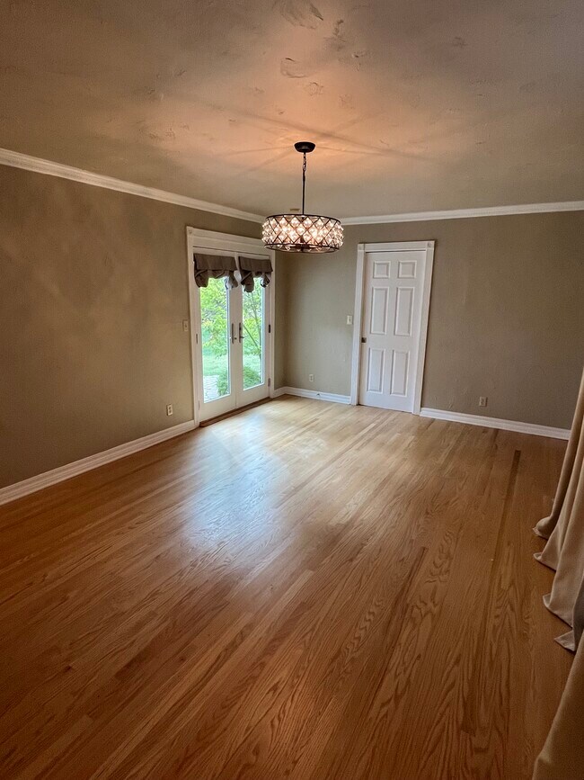 MBR French Doors - 13225 McCulloch Ave