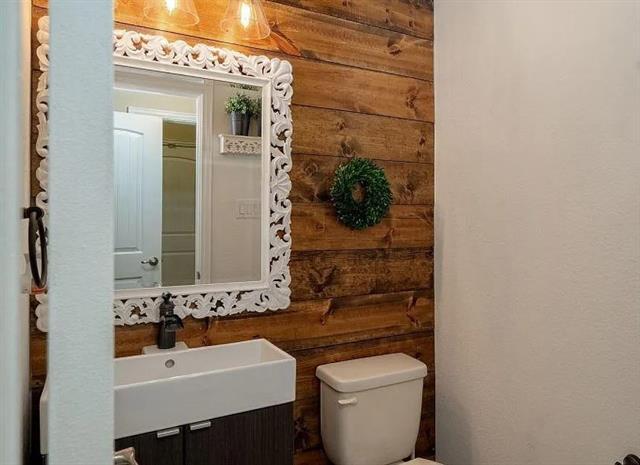 Building Photo - 2817 Pioneer Dr