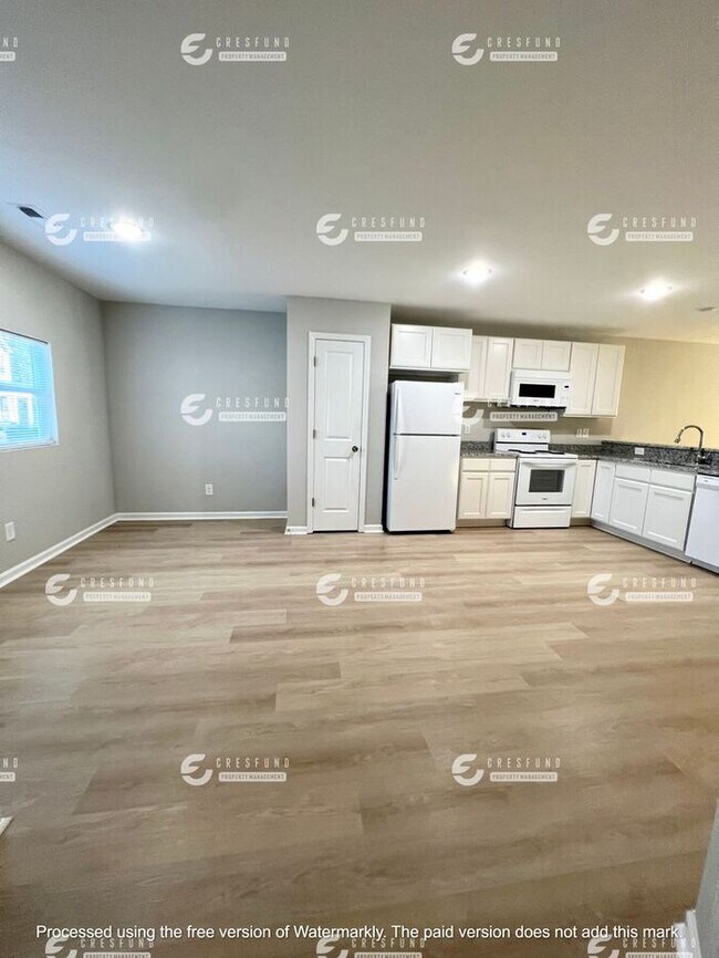 Building Photo - 2 bedroom, 2.5 Bath - Ready For Move In To...