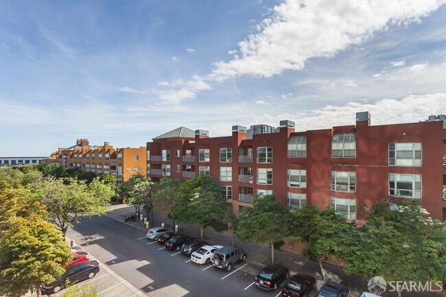 Building Photo - 501 Beale St