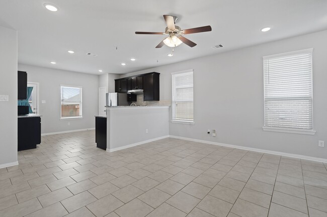 Building Photo - 31635 Heguy Pass