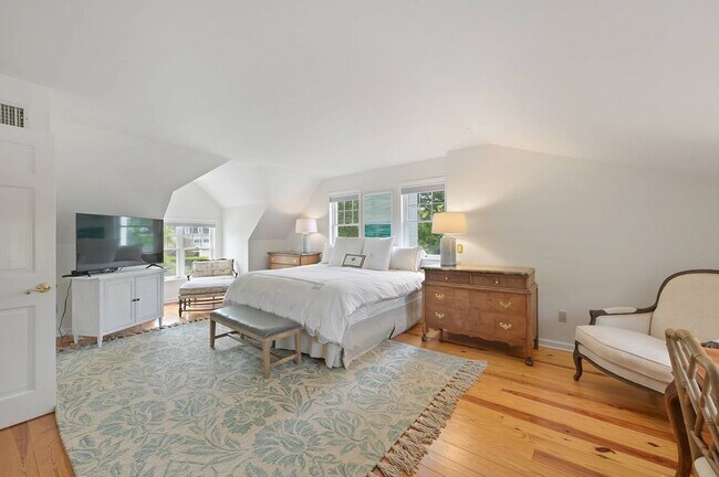 Building Photo - 35 Toylsome Ln