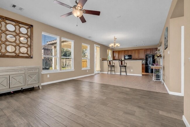 Building Photo - 1615 Bel Riposo Ln