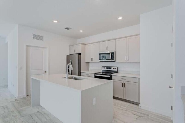 Building Photo - 7188 Trotwood Ln