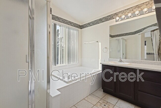 Building Photo - 20410 E Bellewood Pl