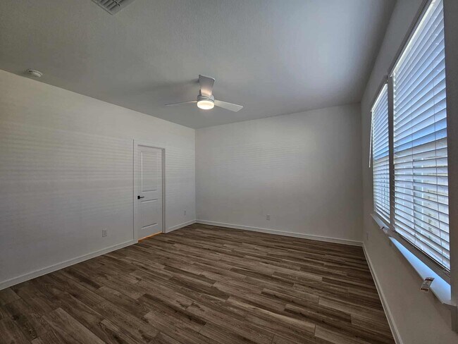 Building Photo - 8419 Tranquil Bay Ct